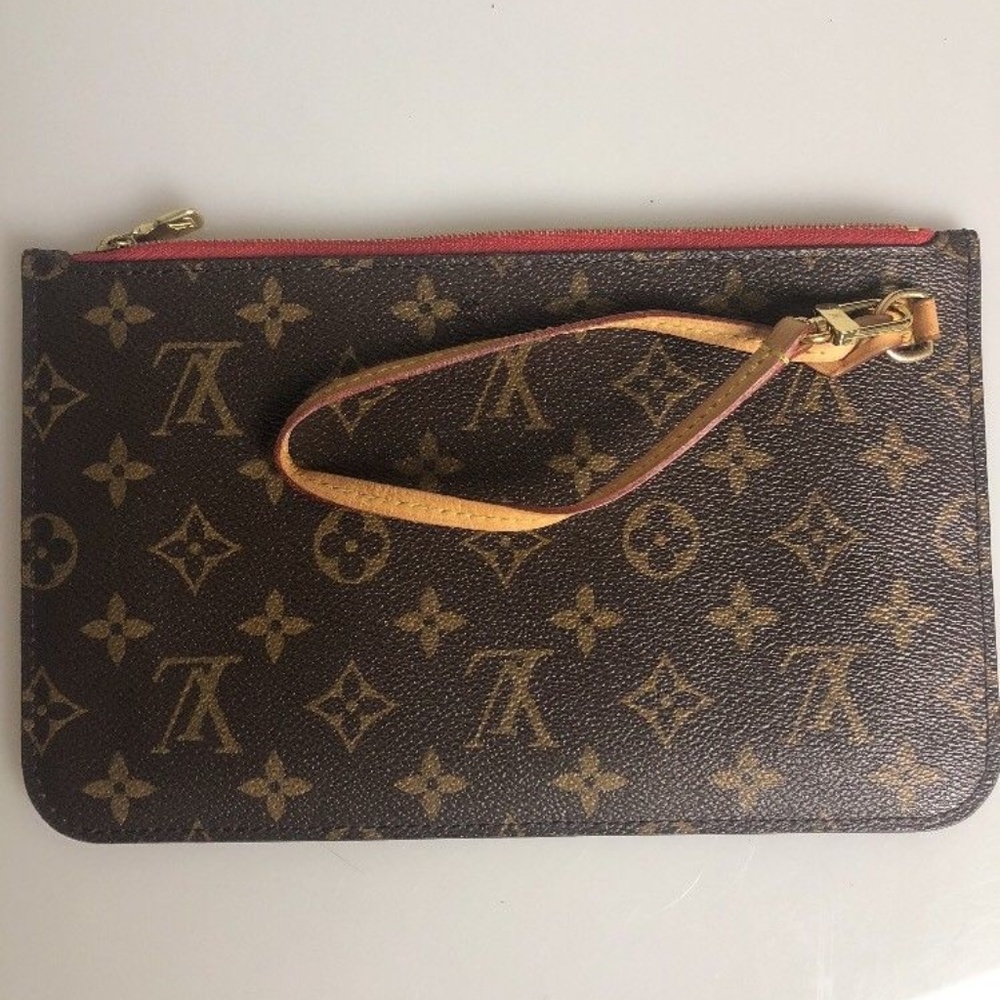 Louis Vuitton Neverfull Pochette